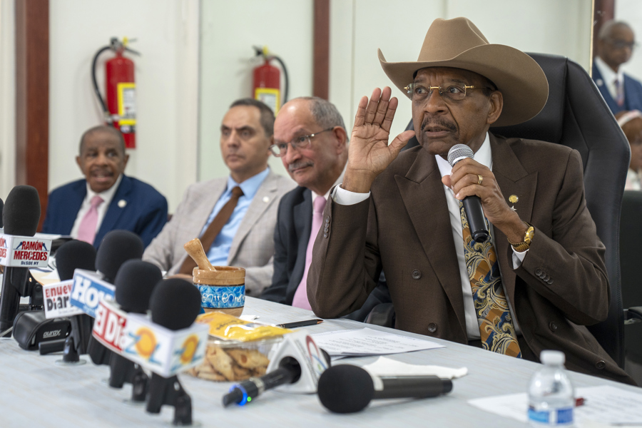 l presidente de la Organizaci&oacute;n de Ministros Hispanos de Nueva York, Rub&eacute;n D&iacute;az