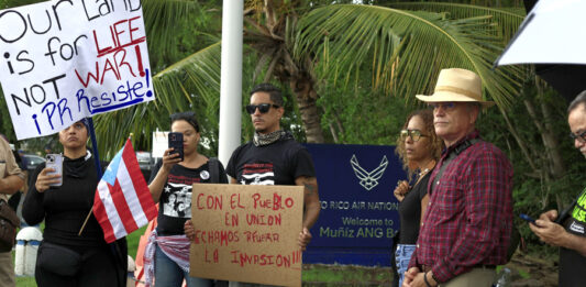 Puertorriqueños se movilizan de nuevo contra la Marina de EEUU entre tensión en el Caribe
