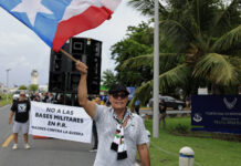 Cientos de puertorriqueños protestan contra las maniobras militares de EEUU en la isla