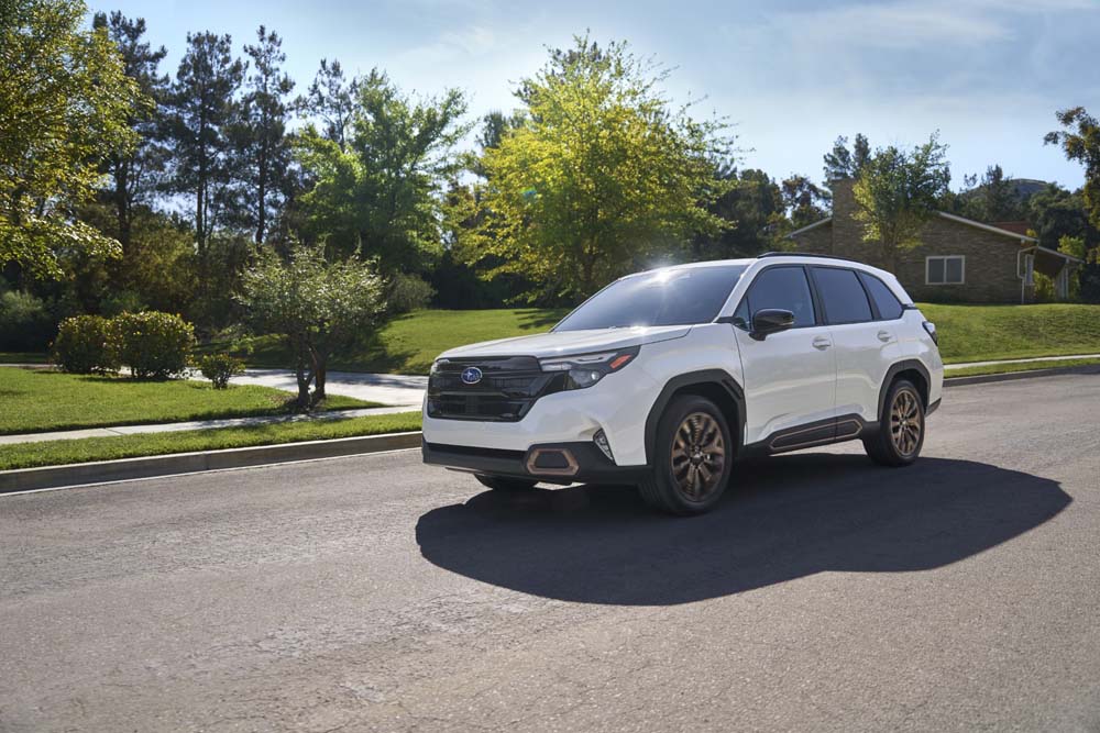 25MY_Forester_Sport_-_in_motion_1