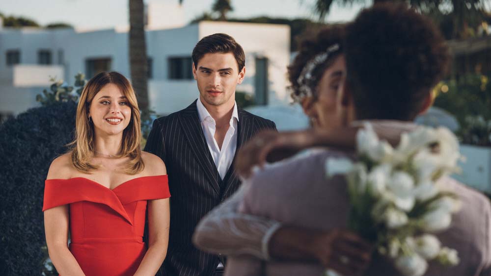 Guevara y Nicole Wallace en &ldquo;Culpa Nuestra&rdquo;.
