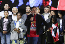 La Embajada de EE.UU. en Bogotá pide a Petro "dejar de ser indulgente" con narcotraficantes