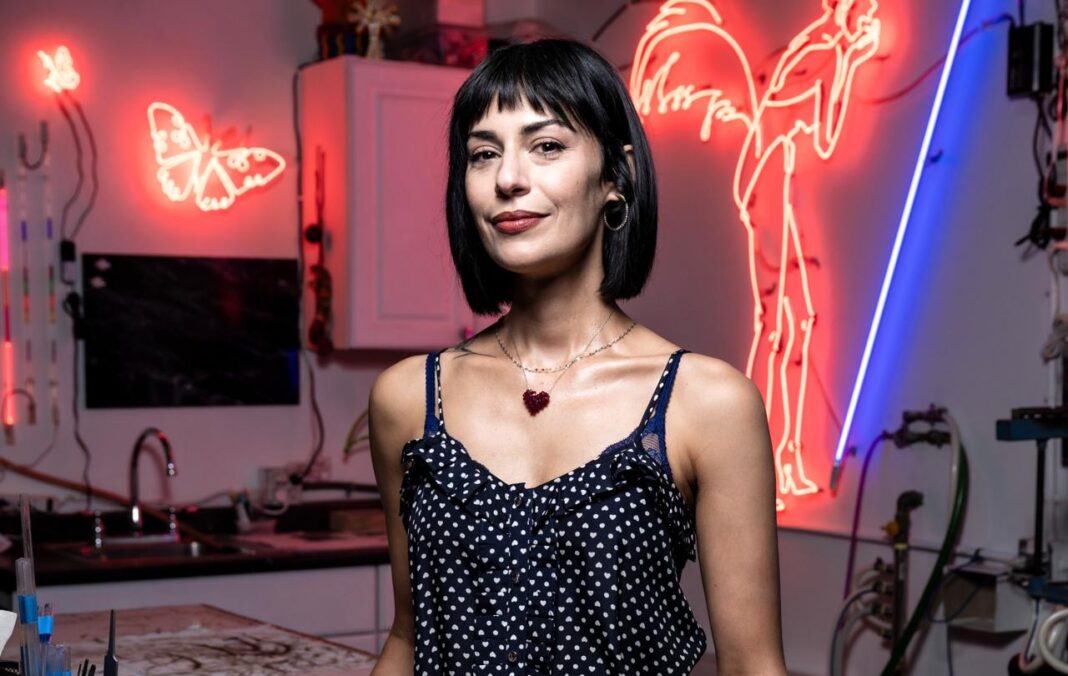 La mexicana Leticia Maldonado será la artista oficial de los Latin Grammy