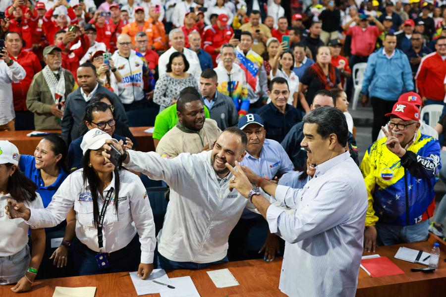 Nicolás Maduro acusa a EE.UU. de ejercer a diario una