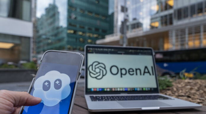 EE.UU. acusa a empleado de OpenAI de ocultar grabadora en sala de reuniones ejecutiva la nueva red social Sora