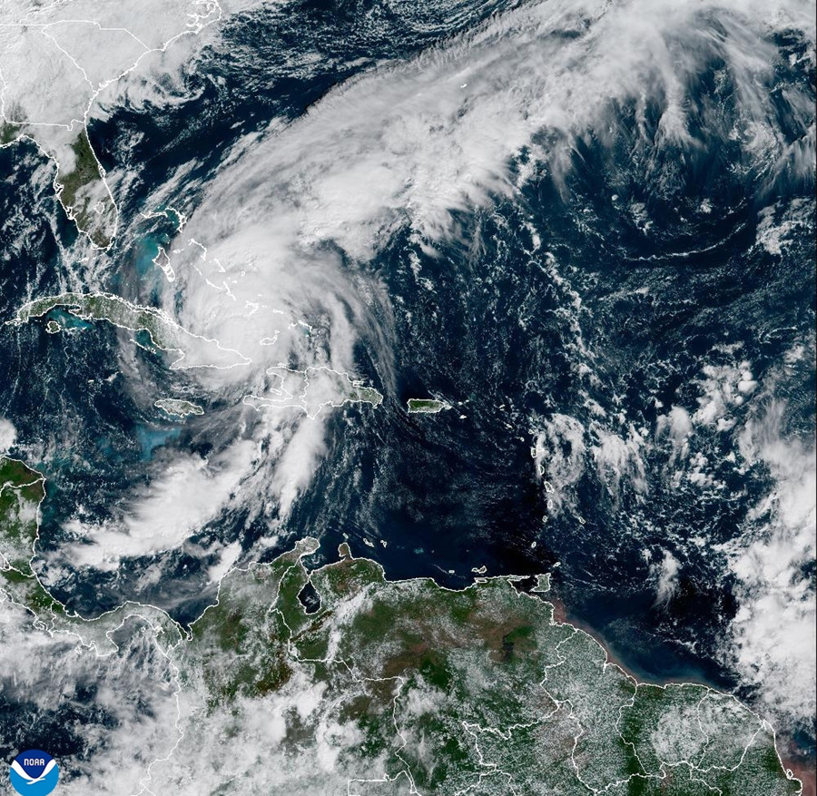 El huracán Melissa se aleja de Cuba degradado a categoría 2 y rumbo a Bahamas
