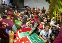 Venezuela enciende una anticipada Navidad y augura "paz" en medio de la tensión con EE.UU.