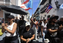Detienen a activista y surgen incidentes en protesta contra el Gobierno en Puerto Rico