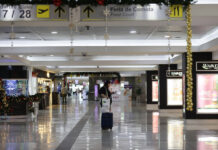 Principal aeropuerto de Venezuela sigue funcionando pese al anuncio de Trump