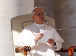 El papa responde a Trump que la Iglesia tiene la obligación moral de ir contra la guerra