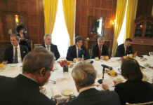 Milei se reúne con empresarios en Nueva York, entre ellos los de Morgan Stanley o Pfizer Milei se reúne con empresarios en Nueva York, entre ellos los de Morgan Stanley o Pfizer
