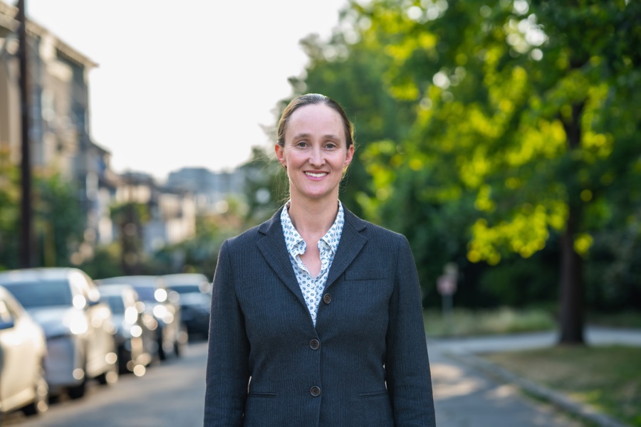 La progresista Katie Wilson hace historia al ganar la Alcaldía de Seattle, EE.UU.