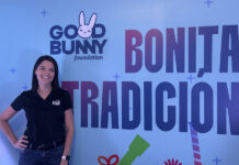 La Fundación de Bad Bunny abre espacio interactivo con la cultura navideña de Puerto Rico La coordinadora de desarrollo de la Fundación Good Bunny, Camila Vega