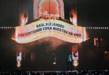 Un "mafioso" Rauw Alejandro convierte Ciudad de México en Broadway