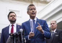 EE.UU. podría cerrar partes de su espacio aéreo si se prolonga el cierre de Gobierno Sean Duffy