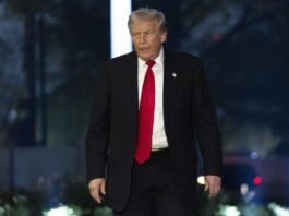 Trump es abucheado en el partido de NFL entre los Commanders y los Lions en Washington Donald J. Trump