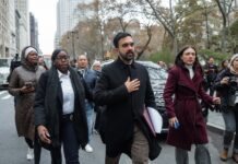 Trump cree que la reunión con Mamdani será "cordial" a pesar de sus diferencias New York City Mayor-elect Zohran Mamdani holds press conference