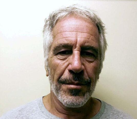 Demócratas piden un fiscal especial para investigar posibles vínculos de Trump con Epstein jeffrey-epstein-rt-jef-190711_hpMain