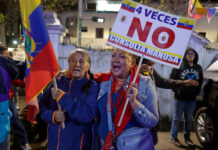 Ecuador dice "No" a la ambición de Noboa de una nueva constitución y de bases extranjeras