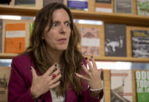 Escritora mexicana Daniela Tarazona: “La guerra pesa lo mismo que un anuncio publicitario” Daniela Tarazona