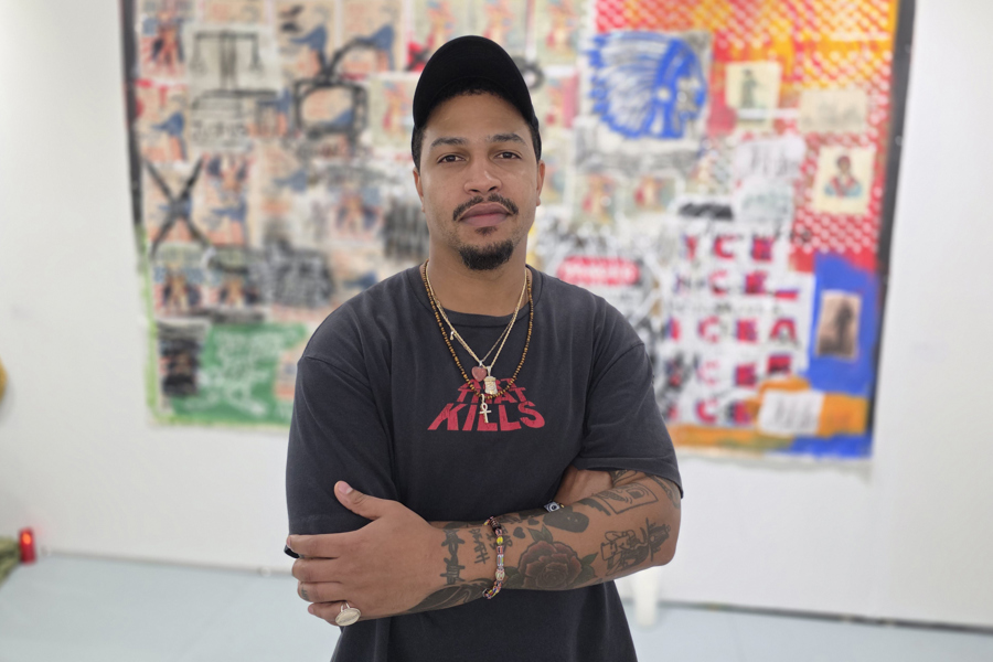 El artista Clarence James