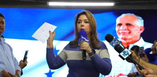 Partido Nacional celebra en Tegucigalpa tras informe del CNE