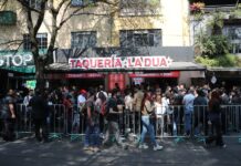 Dua Lipa fusiona su imagen con el taco mexicano para el cierre de Radical Optimism Tour