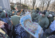 Mexicanos en Nueva York desafían el frío y al ICE para honrar a la Virgen de Guadalupe
