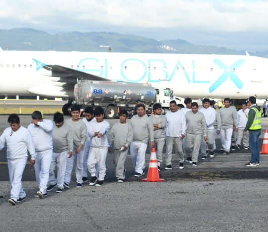 Deportación de guatemaltecos desde EEUU cae un 22 % en 2025, a pesar de medidas de Trump