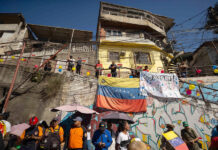 Los chavistas protestan en contra de la confiscación de petrolero por parte de EE.UU.