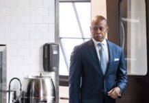 Un legado que Nueva York no debe repetir New York Governor and Mayor on Migrant Crisis