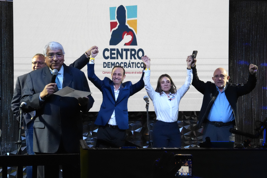 Candidatos a Cámara de Representantes por el Centro Democrático participan en un evento este miércoles, en Miami