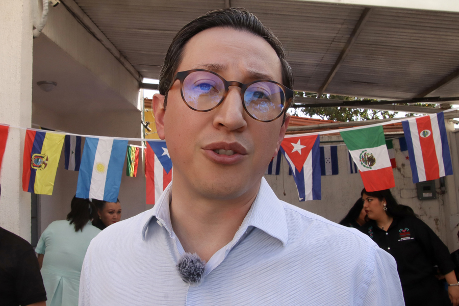 El c&oacute;nsul de M&eacute;xico en Tec&uacute;n Um&aacute;n, Jos&eacute; Luis Alvarado