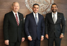 El secretario de Seguridad de México recibe a director del FBI para coordinar acciones