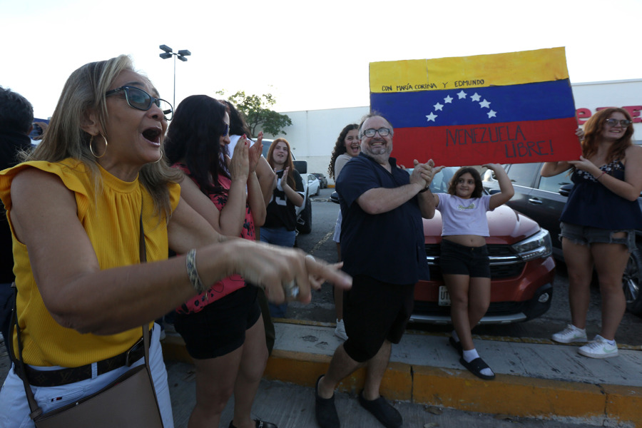 Venezolanos