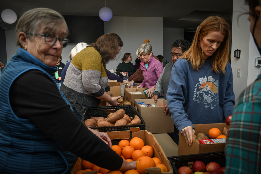 Pastor convierte su iglesia en banco de comida para inmigrantes perseguidos en Mineápolis Pastor convierte su iglesia en banco de comida para inmigrantes perseguidos en Mineápolis