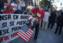 Un grupo de salvadoreños exigen la liberación de Nicolás Maduro y condena "su secuestro"