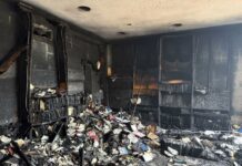 parte de una sinagoga incendiada este domingo, en Jackson capital de Misisipi