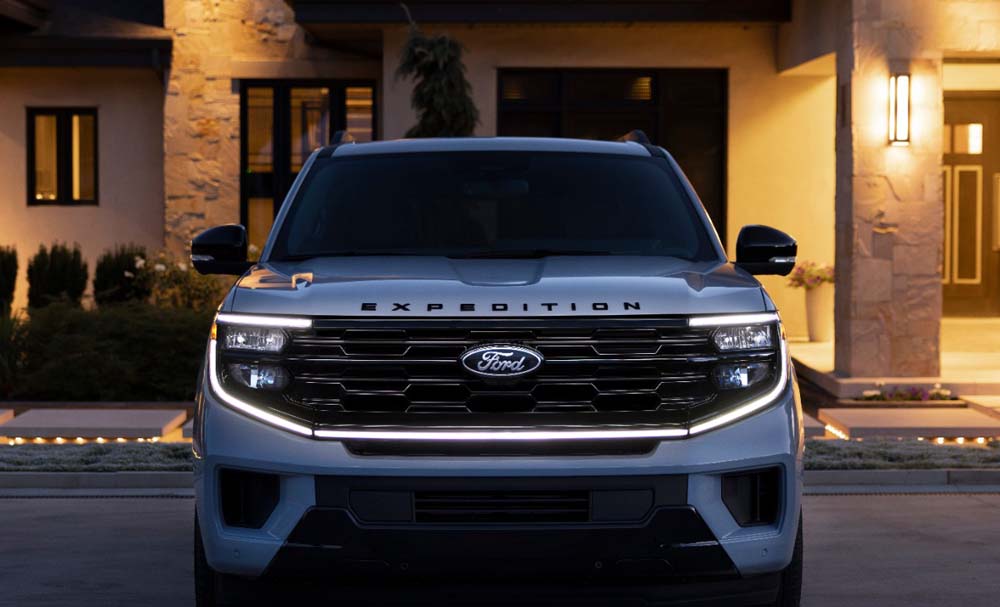 All-New 2025 Ford Expedition_Stealth Performance_07