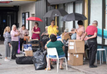 Cubanos aceleran envíos de ayuda a la isla, pero piden a Trump más restricciones