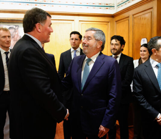 Canciller De la Fuente dice a empresarios canadienses que "México es un socio confiable"