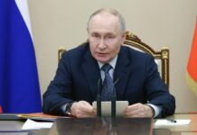 Los emisarios de Trump y Putin mantienen una "productiva" reunión en EE.UU. sobre Ucrania Putin