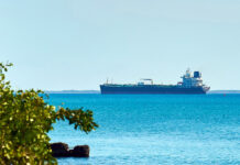 Entra en un puerto cubano un petrolero con carga en pleno bloqueo energético de EE.UU.