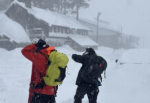 Buscan a diez esquiadores desaparecidos tras avalancha en el oeste de Estados Unidos