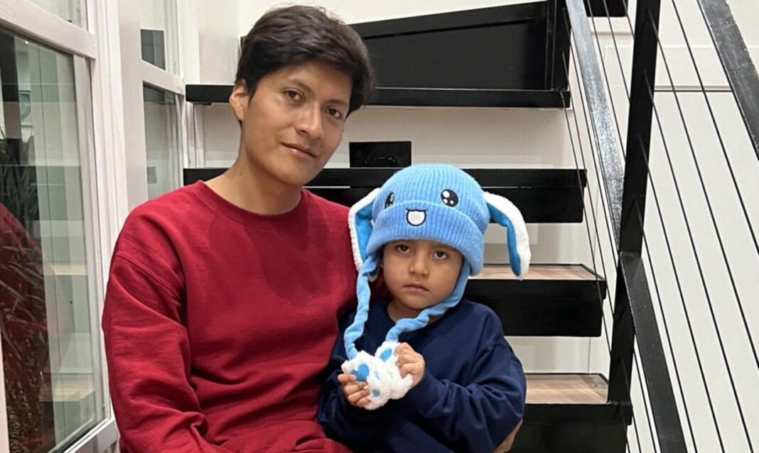 El niño Liam Conejo junto a su padre fueron liberados en Texas y regresan a Mineápolis El niño Liam Conejo junto a su padre fueron liberados en Texas y regresan a Mineápolis