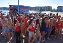 'Baywatch' revive y reúne a aspirantes de todas las edades en un casting abierto en LA