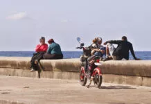 EE.UU. promete presionar al "régimen cubano" 30 años después del derribo de dos aviones Cuba