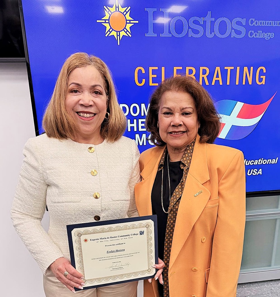 Evelyn Herrera y la Dra Ana Reyes