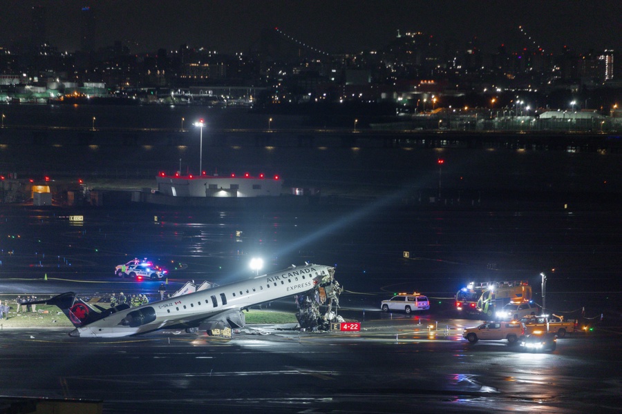 Air Canada jet collides with a vehicle at LaGuardia Airport