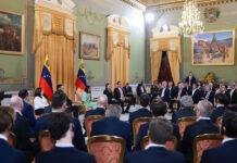Delcy Rodríguez promete seguridad a inversiones de EE.UU. "indistintamente de alternancias"